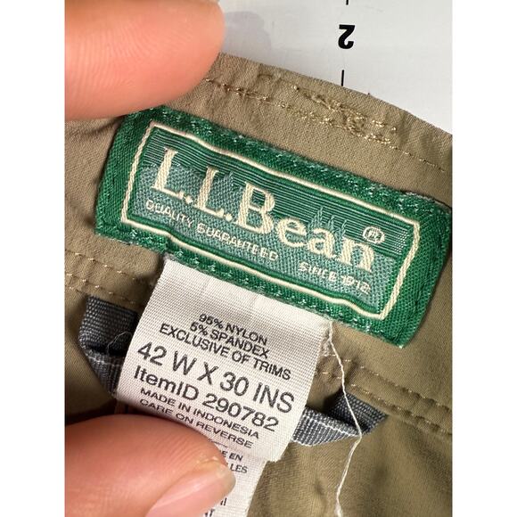 LL Bean Convertible Water Resistant Stretch Outdoor Pants Tan Khaki Mens 42x30 - Picture 10 of 10
